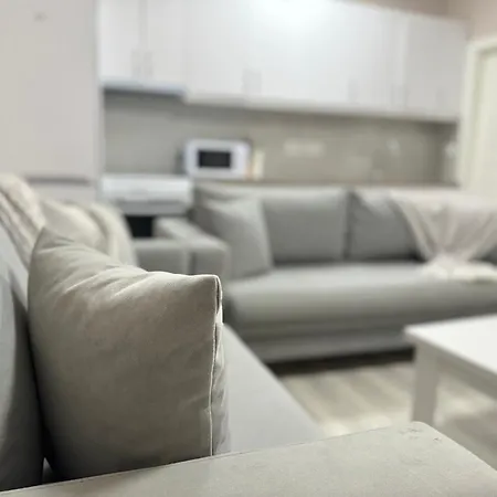 Amazing Getaway In Apartment Tirana
